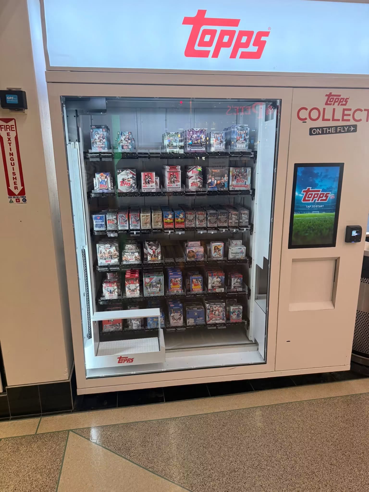 Vending machine spotted at Philadelphia International Airport (PHL)